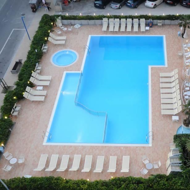 palacelidohotel it offerta-giugno-hotel-lido-di-savio-con-spiaggia-privata 032